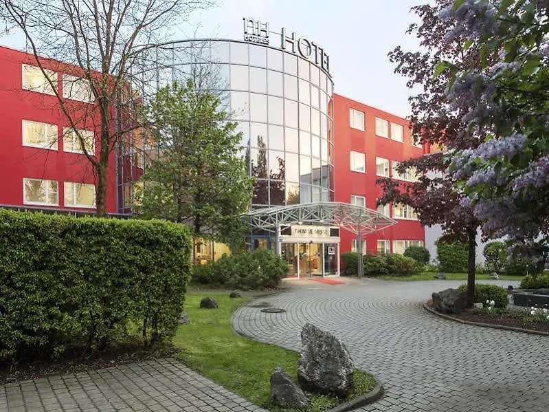 Nh Muenchen Messe Hotel 4*, München