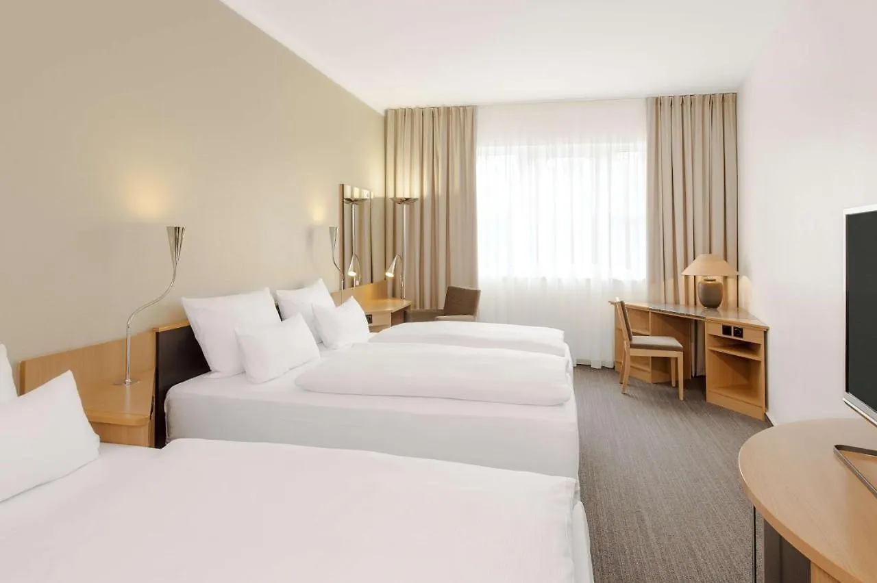 Nh Muenchen Messe Hotel 4*, Munich